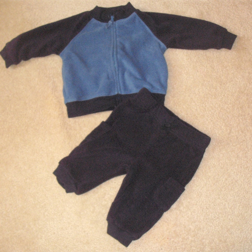 Small Wonders 2 piece set 0-3 months